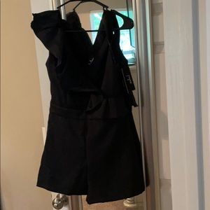 NWT Lulus size small black romper